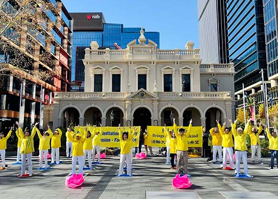 Image for article Sydney, Australia: Perayaan untuk Pengenalan Falun Dafa Diadakan di Parramatta