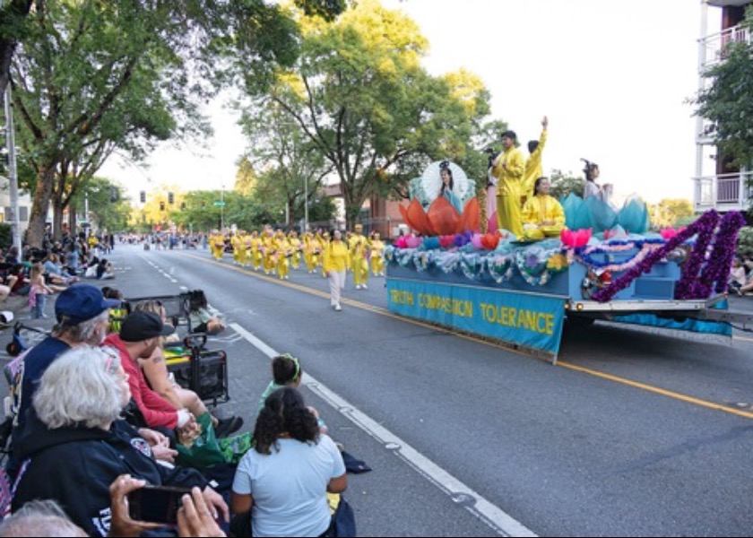 Image for article Seattle, AS: Memperkenalkan Falun Dafa Selama Parade Lake City
