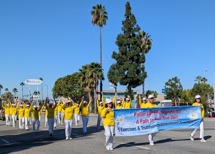 Image for article California: Falun Dafa Menampilkan Budaya Tradisional Tiongkok di Pawai Buckboard Days
