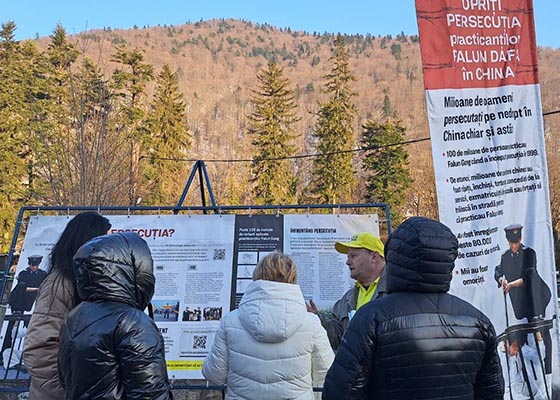 Image for article Masyarakat Rumania Memuji Prinsip Falun Dafa: Zhen-Shan-Ren