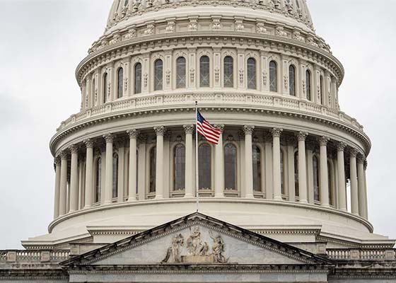 Image for article Pengibaran Bendera di Gedung Capitol AS dan Gedung Capitol Negara Bagian Pennsylvania untuk Menghormati Pendiri Falun Dafa