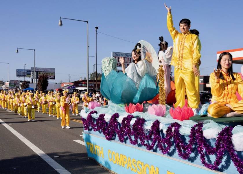 Image for article Negara Bagian Washington: Peserta Falun Dafa Meraih Penghargaan di Festival Stroberi Tahunan
