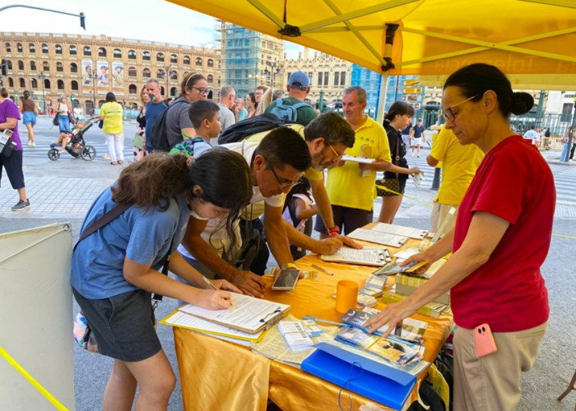 Image for article Valencia, Spanyol: Dukungan Publik untuk Mengakhiri Penganiayaan Falun Dafa di Tiongkok